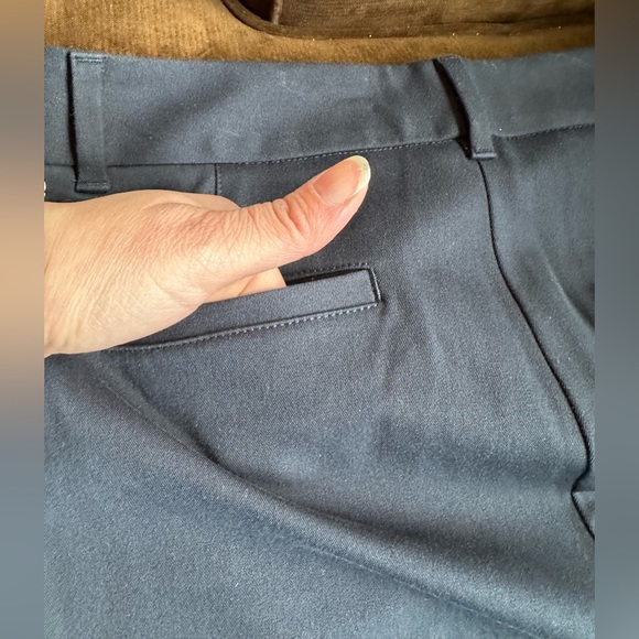 Talbots Navy Blue Curvy Straight Leg Mid Rise Sz 10 With Back Pockets - Picture 9 of 13